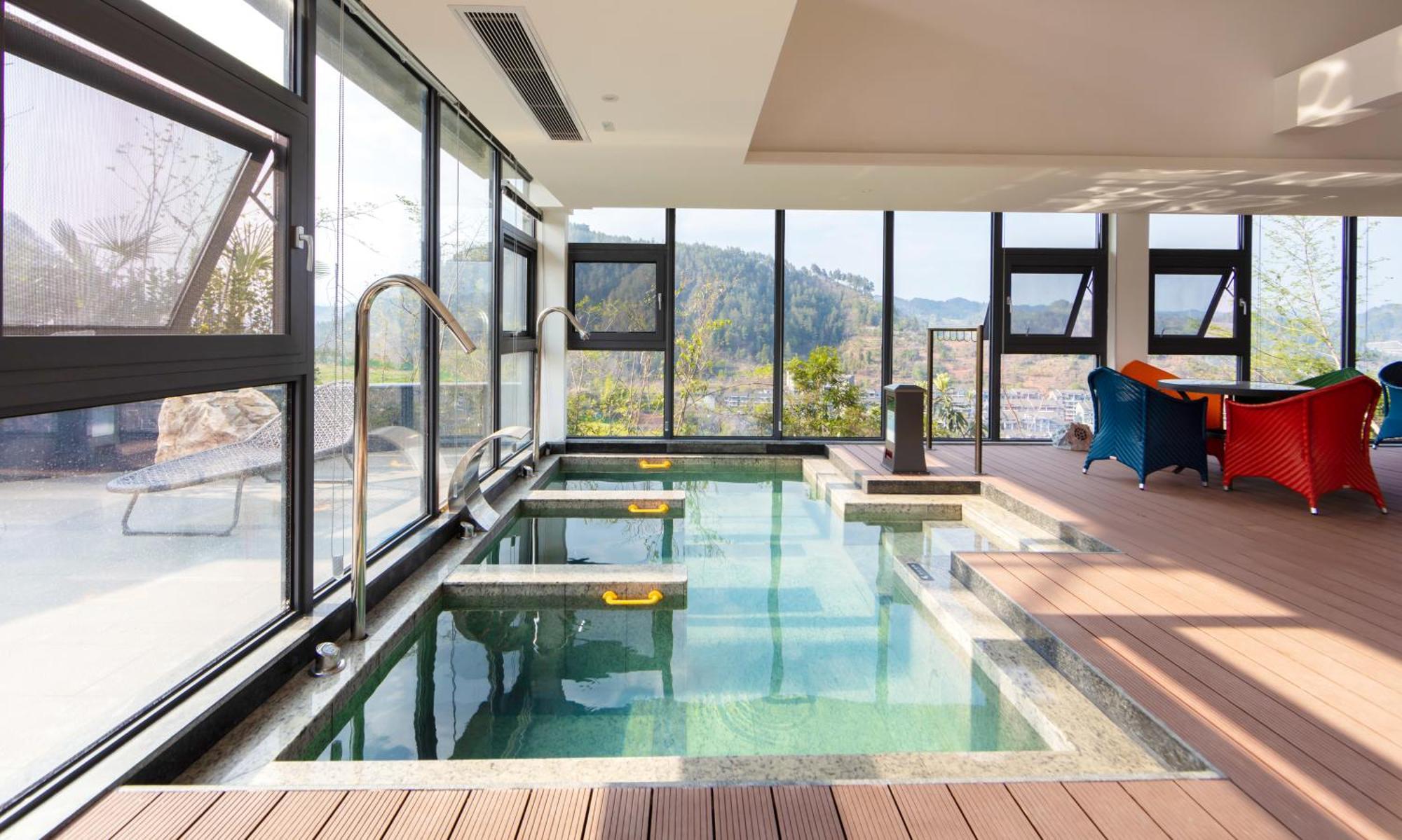 Wyndham Grand Plaza Royale Hot Springs Fenghuang Hotel Exterior foto