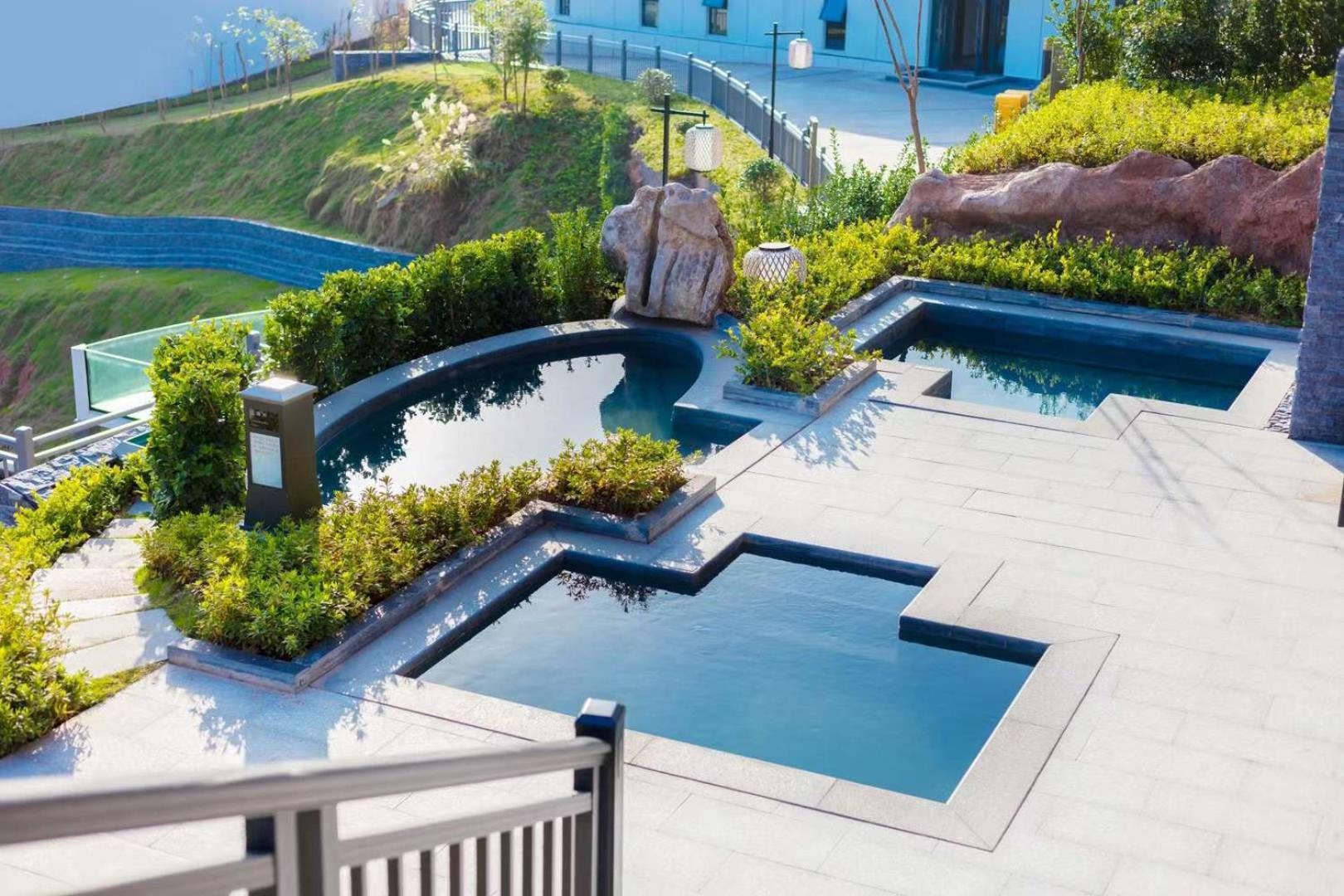 Wyndham Grand Plaza Royale Hot Springs Fenghuang Hotel Exterior foto