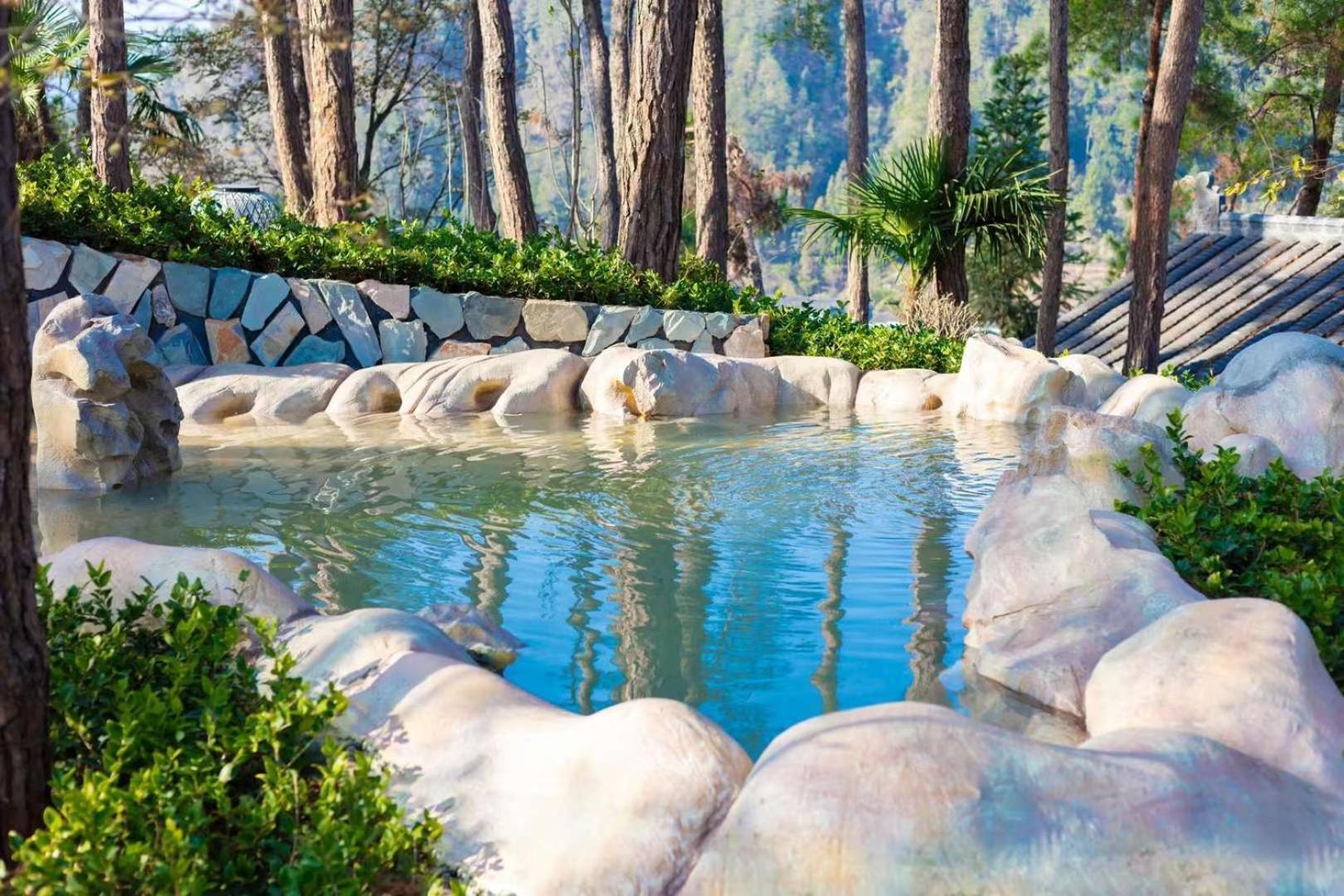 Wyndham Grand Plaza Royale Hot Springs Fenghuang Hotel Exterior foto