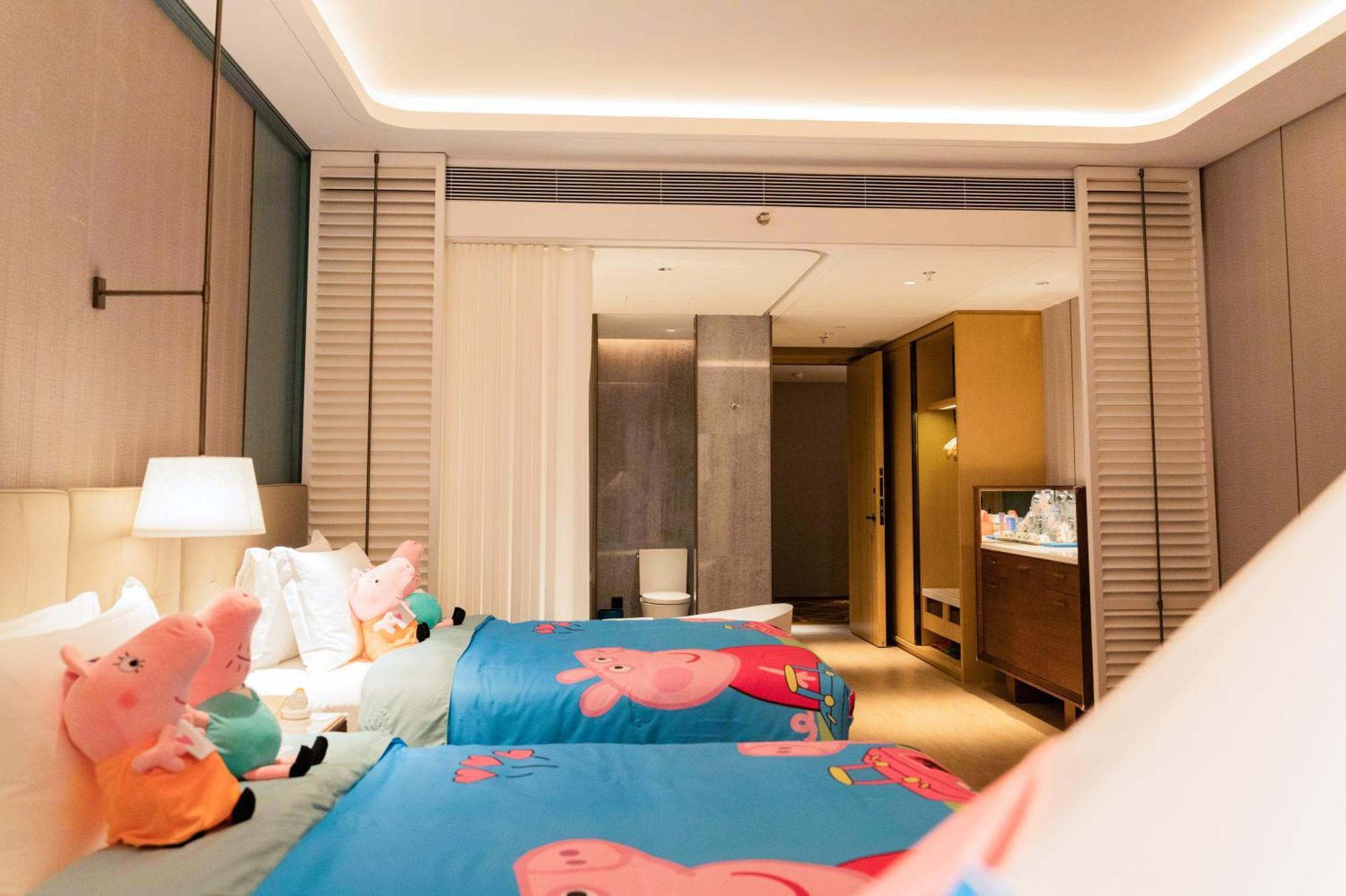 Wyndham Grand Plaza Royale Hot Springs Fenghuang Hotel Exterior foto