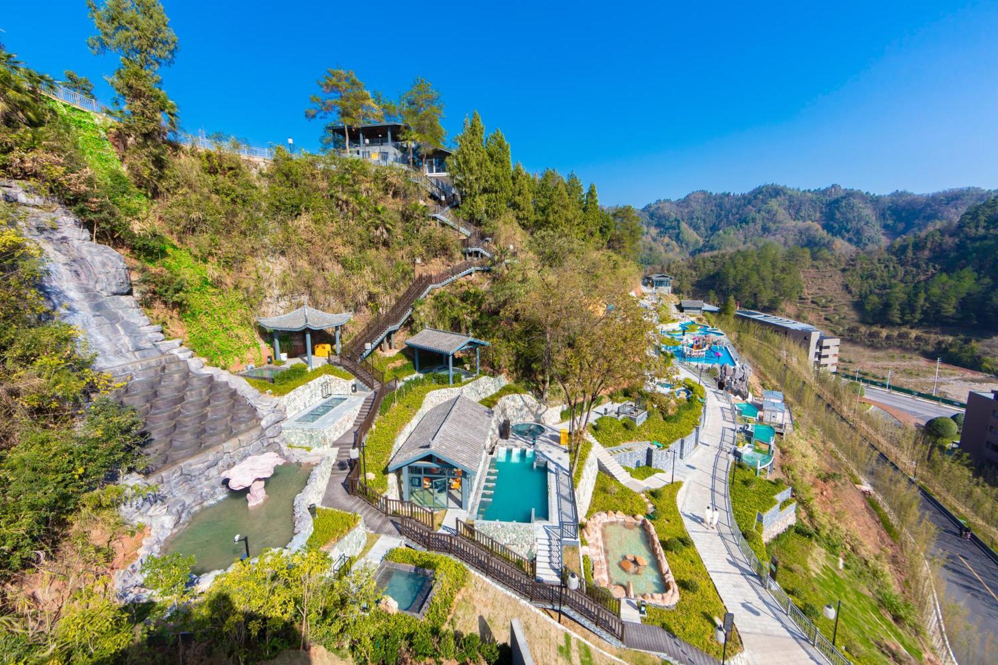 Wyndham Grand Plaza Royale Hot Springs Fenghuang Hotel Exterior foto